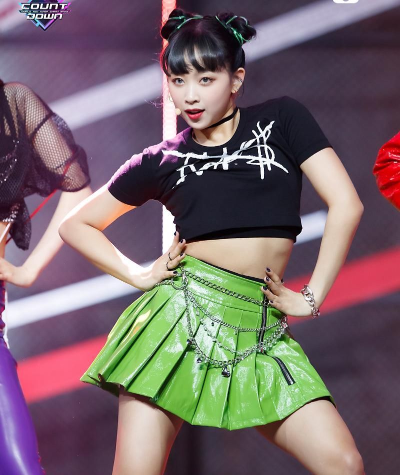 Personel Secret Number Dita Karang Pamer Tari Bali di Acara TV Korea